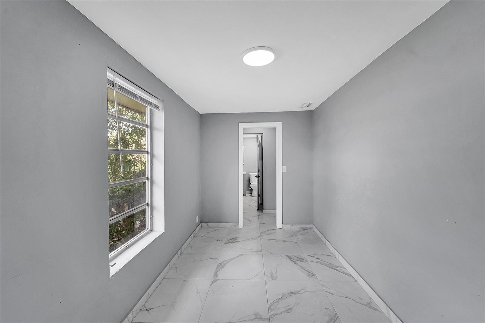 Building Photo - 4681 SW 43rd Ter