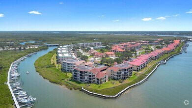 Building Photo - Beautiful Fully Furnished 3/2 Bouchelle Is...