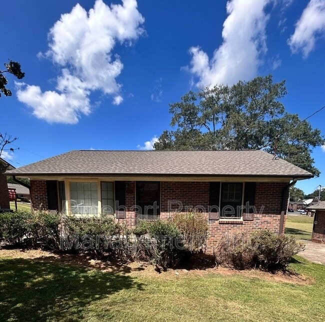 Primary Photo - 480 Willowspring Ln