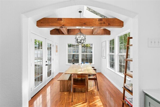 Building Photo - 505 Mairo St