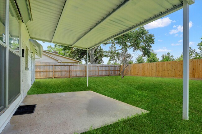 Building Photo - 7926 Windy Creek Dr