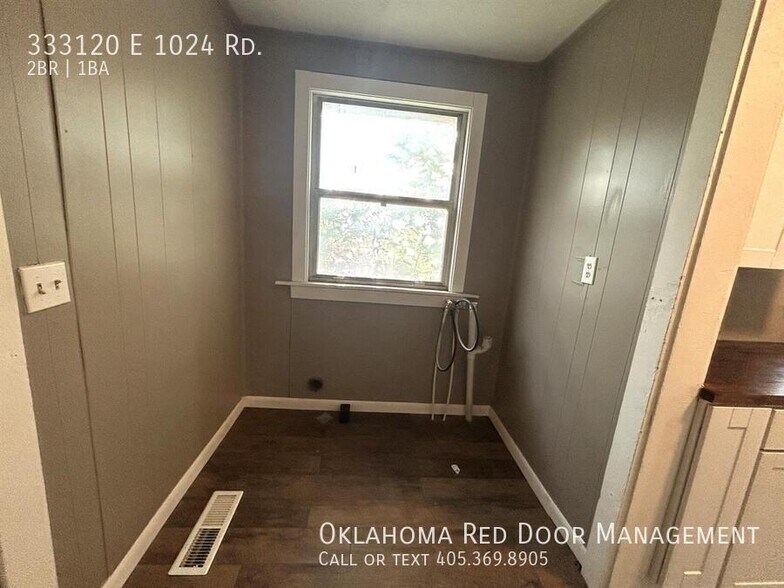 Building Photo - 333120 E 1024 Road;