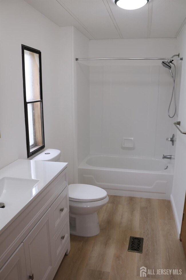 Building Photo - 5 Fallow Dr