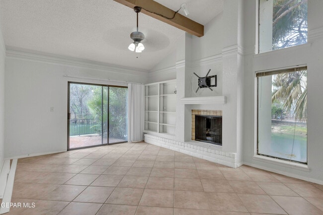 Building Photo - 620 Lakeway Dr