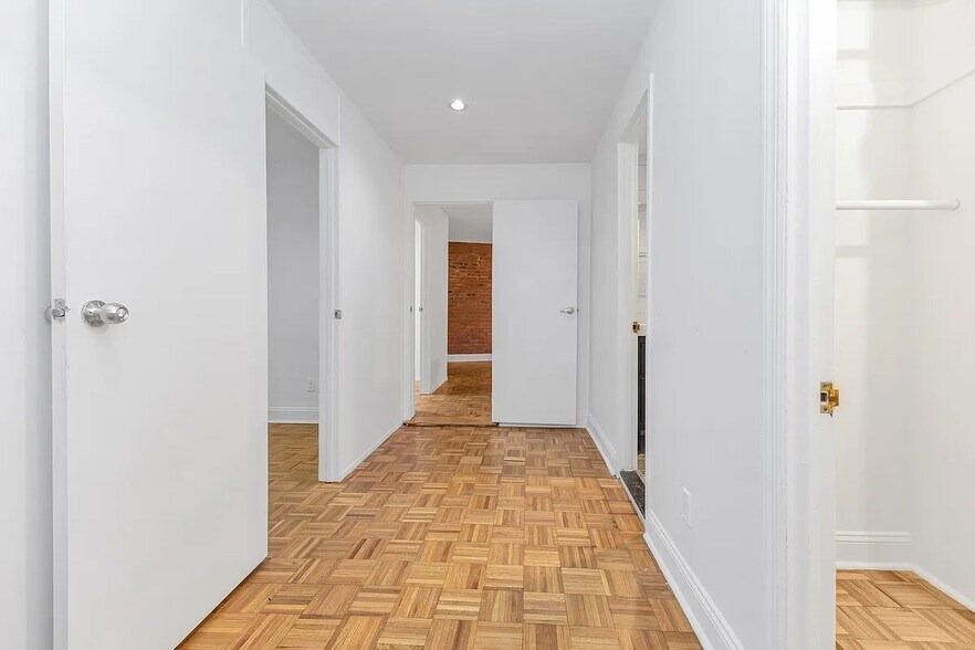 Building Photo - 257 Water St