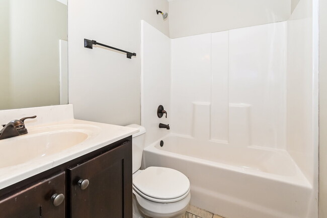 Building Photo - 2581 Woodcutter Dr