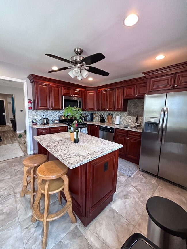 Building Photo - 42 Ella St