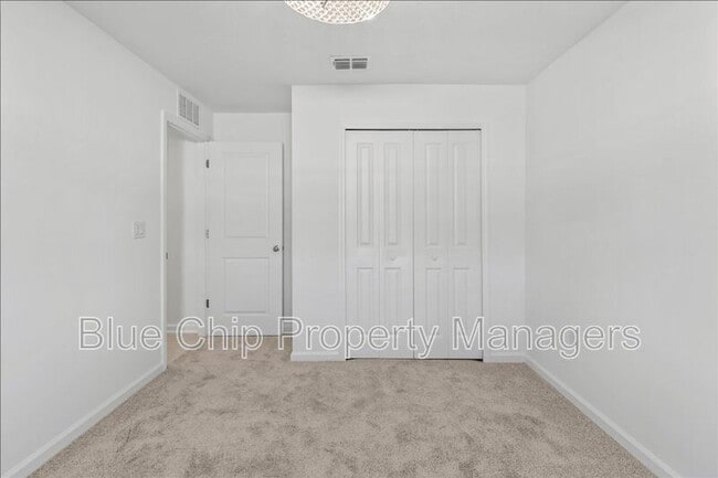 Building Photo - 2295 Green Valley St