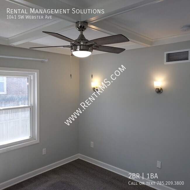 Building Photo - 1041 SW Webster Ave