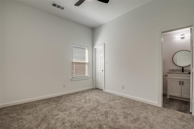 Building Photo - 3305 Mineola St