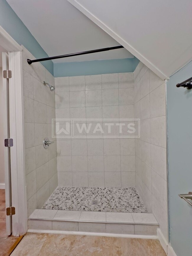 Building Photo - 1022 28th Pl S