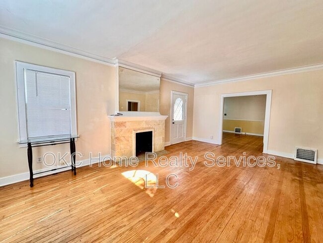 Building Photo - 1947 NW 20th St