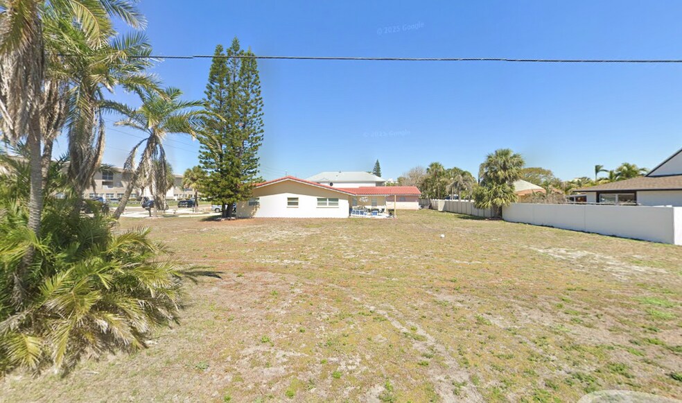 Building Photo - 3001 Gulf Blvd