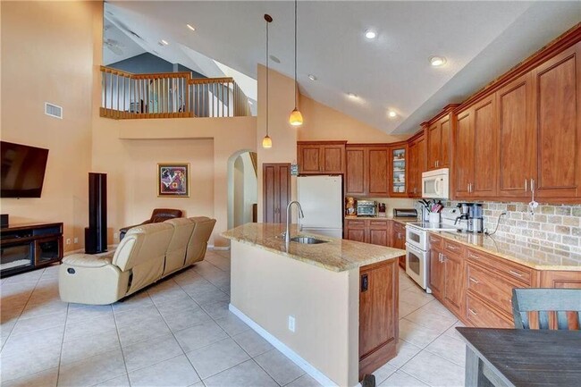 Building Photo - 11224 NW 65th Ct