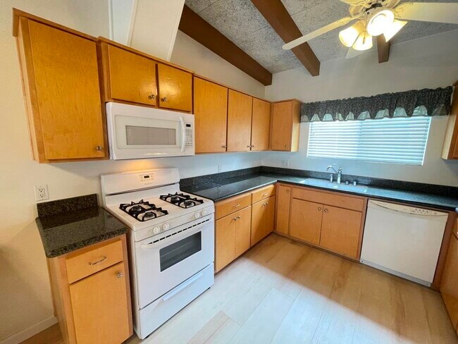 Building Photo - 4900 Van Noord Ave
