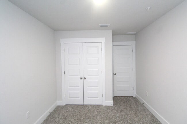 Building Photo - Nature Creek 3BD Townhome w/ Garage, Pool ...