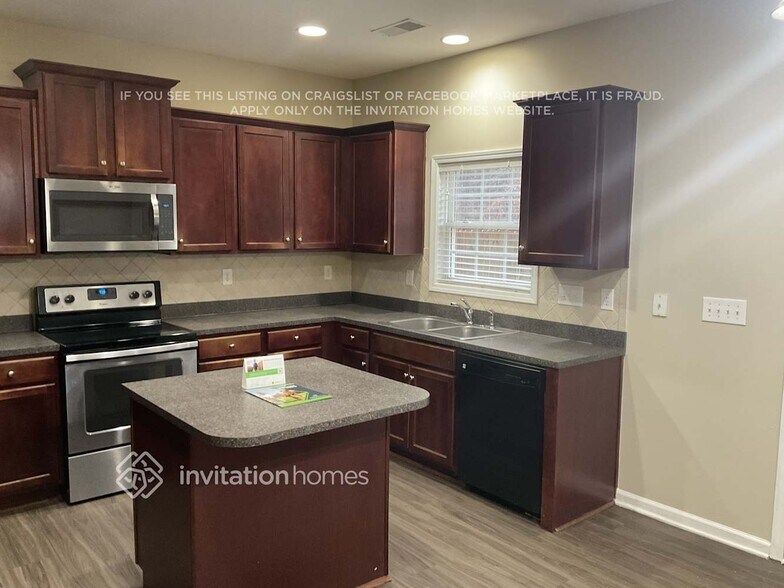 Building Photo - 11915 Erwin Ridge Ave