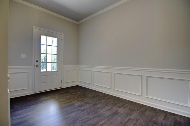 Building Photo - 7731 Silk Tree Pointe