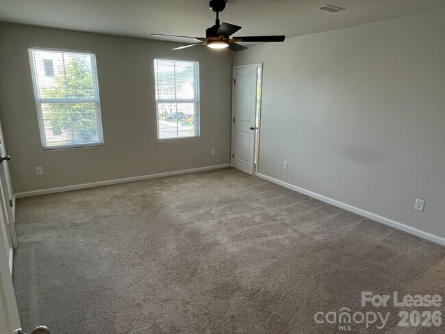 Building Photo - 4320 Bowline Dr