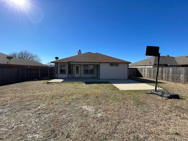 Building Photo - 3817 Water Oak Dr