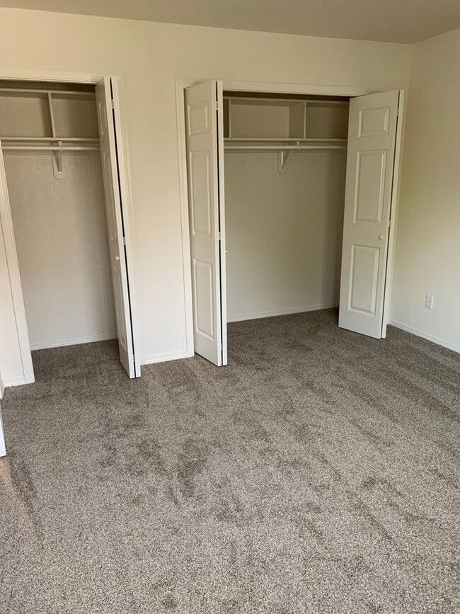 Building Photo - 1701 Elcadore Dr