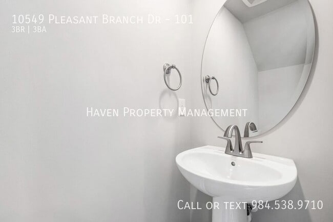 Building Photo - 10549 Pleasant Branch Dr