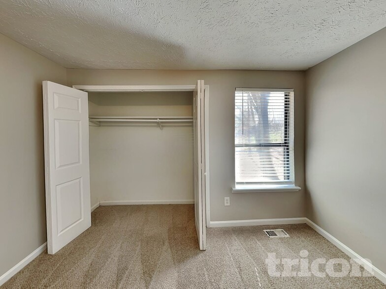 Building Photo - 5577 Mountain Park Way