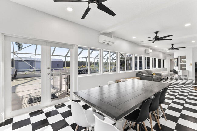 Building Photo - 8135 White Fences Ln