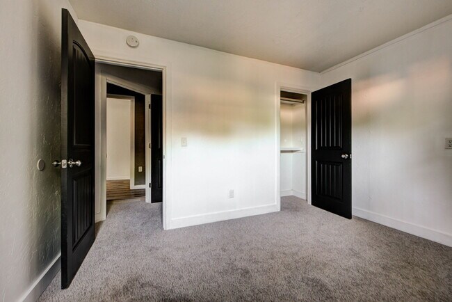 Building Photo - 1222 Camden Way