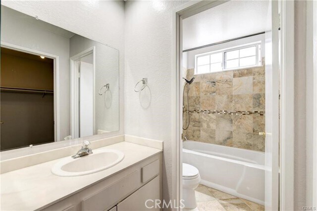 Building Photo - 28432 Casanal