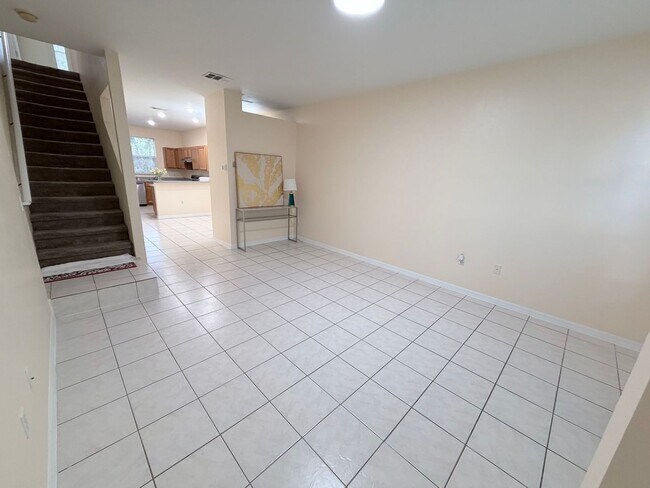 Building Photo - 3880 SW 20th Ave