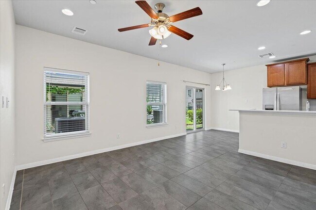 Building Photo - 1502 Airedale Rd