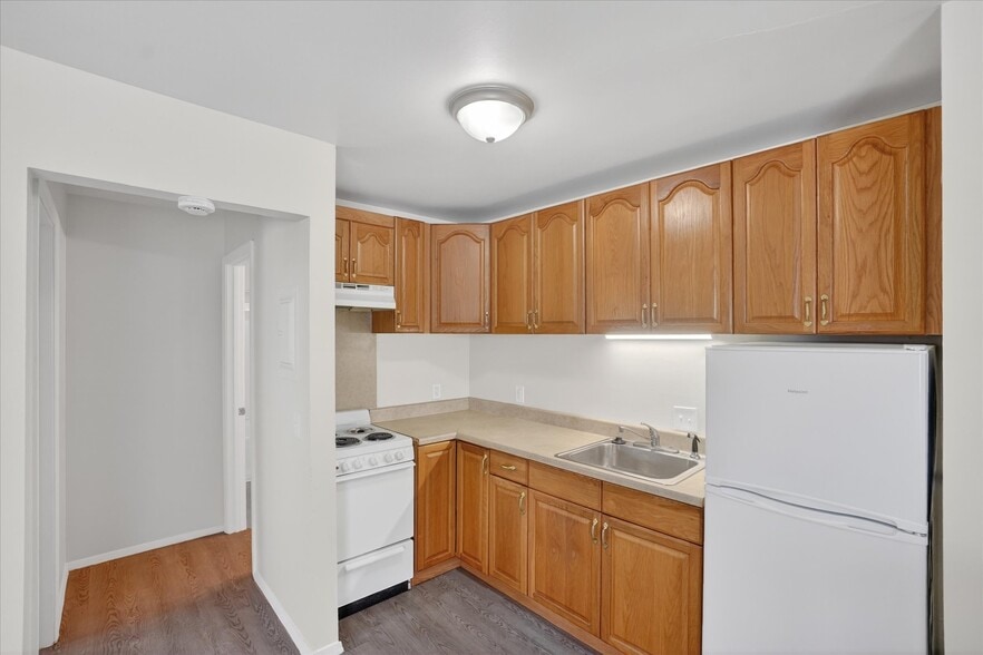 Building Photo - Deerlick Apartments