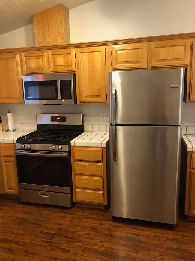 Building Photo - 20205 Star Ridge Ct