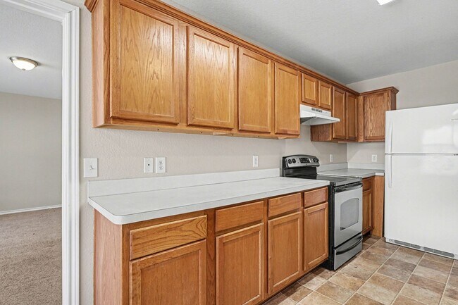 Building Photo - Updated 3-2-2 in Dallas! New Carpet and Paint! Big Yard!