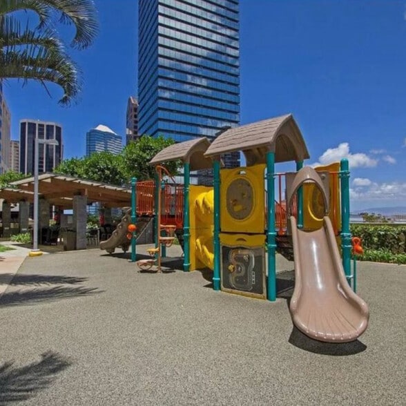 Children play area - 1200 Queen Emma St