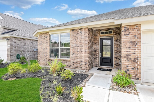 Building Photo - 3126 Stonebriar Dr