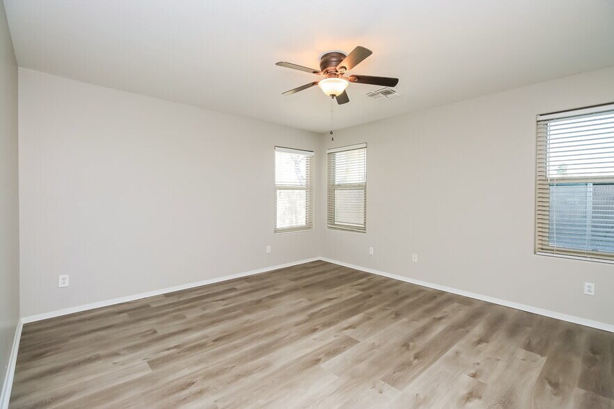 Building Photo - 3879 S Conestoga Rd