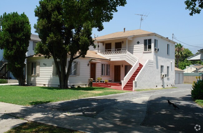 Building Photo - 432 N Lomita St