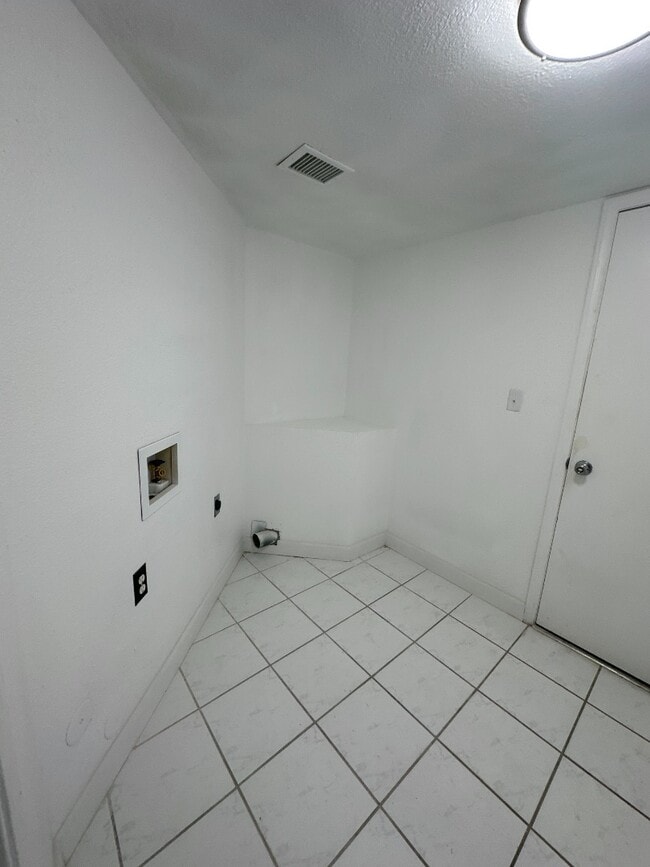 Building Photo - 1229 Diamond Cove Pl