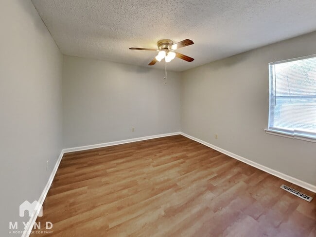 Building Photo - 5214 Amberwood Cir