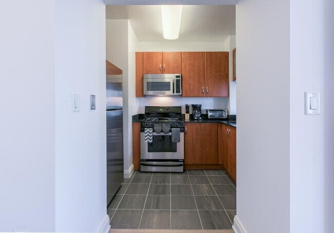 Building Photo - 45 E 33rd St