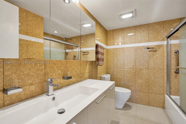 Building Photo - 2401 S Ocean Dr