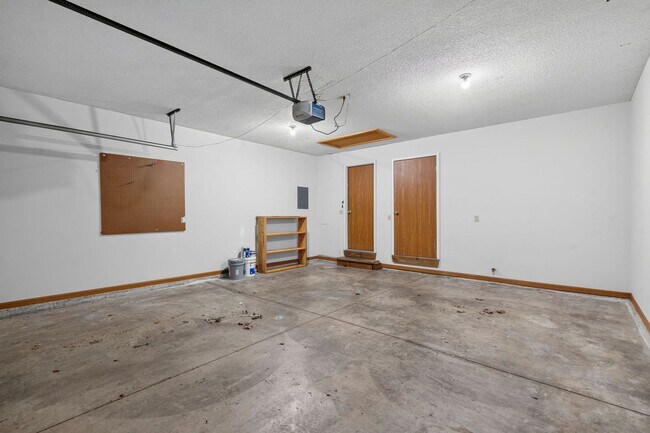 Building Photo - 1278 W Butterfield Dr