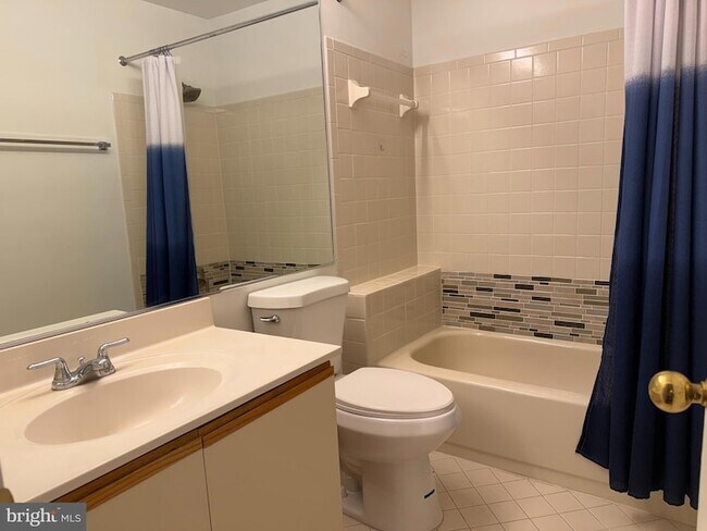 Building Photo - 5911 Barbados Pl