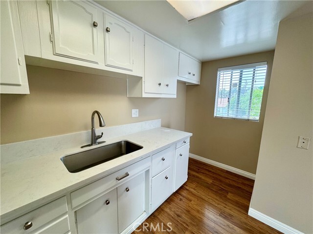 Building Photo - 2150 San Anseline Ave