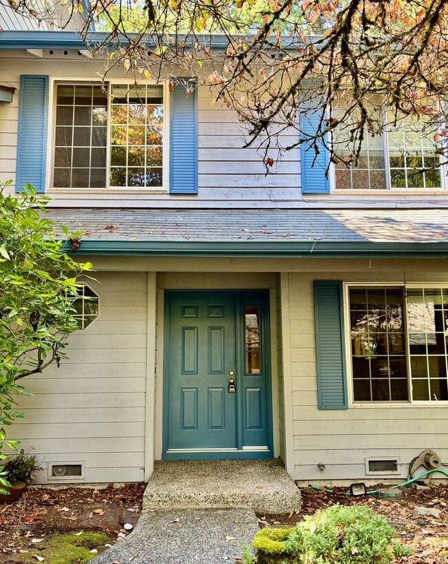 Building Photo - 3 Bed / 2.5 Bath Redmond single family hom...