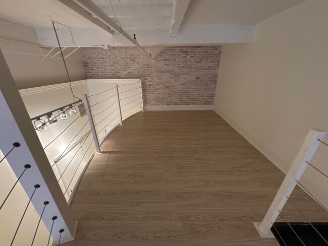 Building Photo - Iconic Kress Building 2BR Condo with Parking & Sound Panels