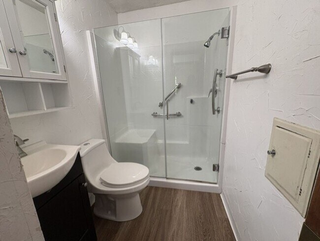 Building Photo - Updated 3-Bedroom Akron Home with Finished Basement & Large Detached Garage