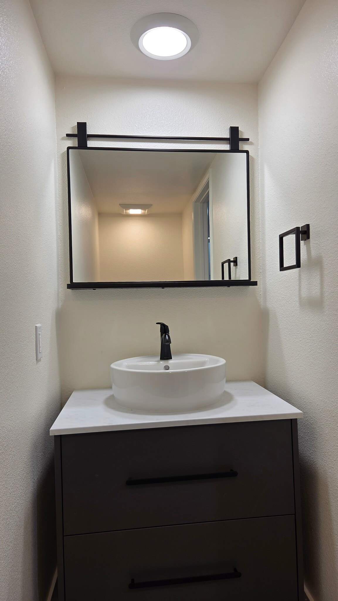 Guest Restroom - 21620 Burbank Blvd